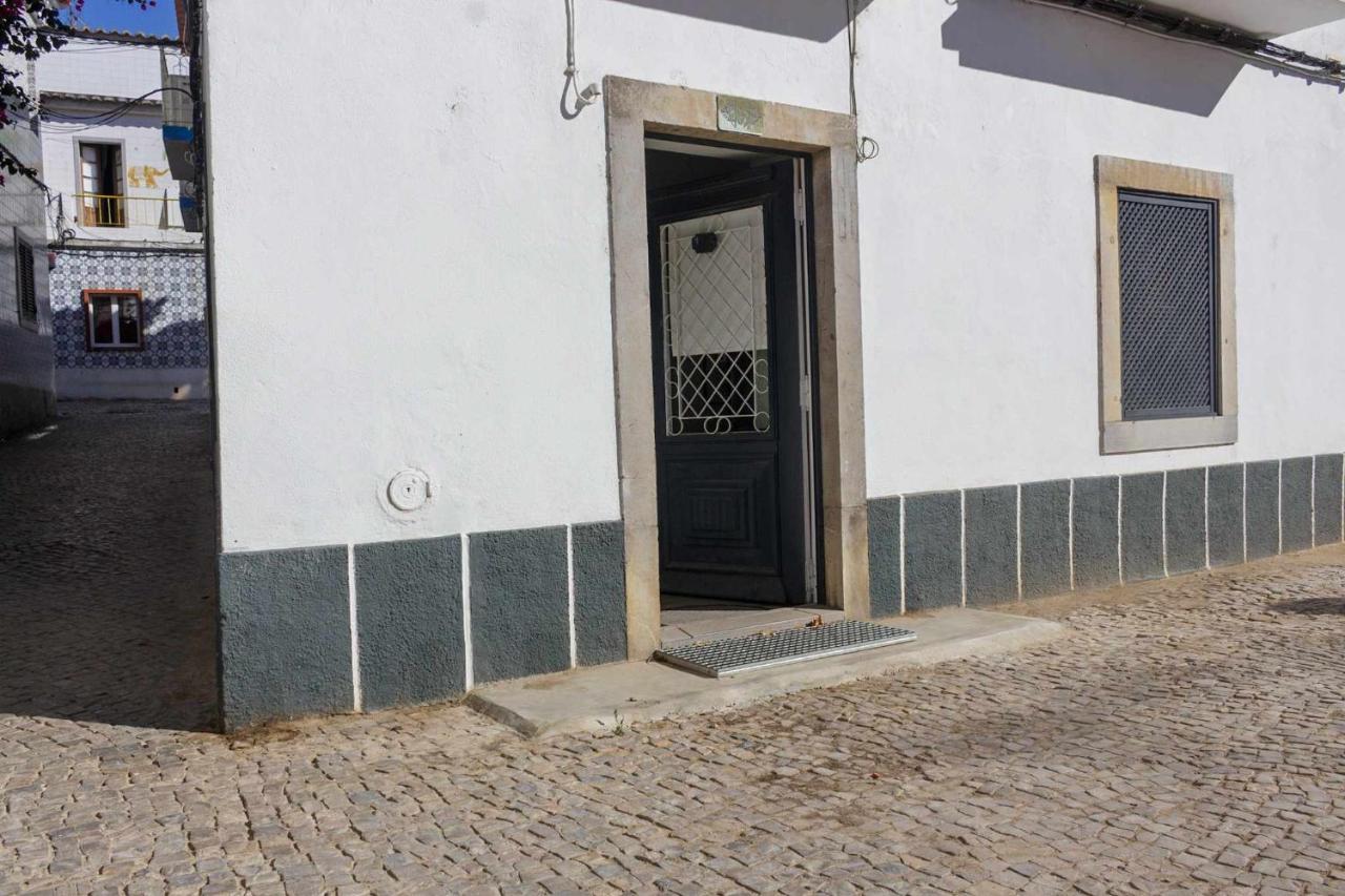 Apartamento Almirante T1 by YHA Tavira Esterno foto